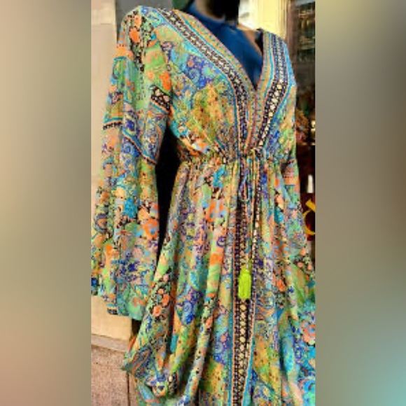 Elegant Long Sleeve Patterned Dress - Picture 1 of 4